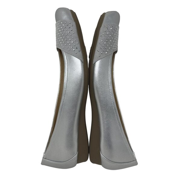 NWOB Naturalizer Vine Square Toe Ballet Flats, Silver, Size 9.5M - Picture 11 of 15